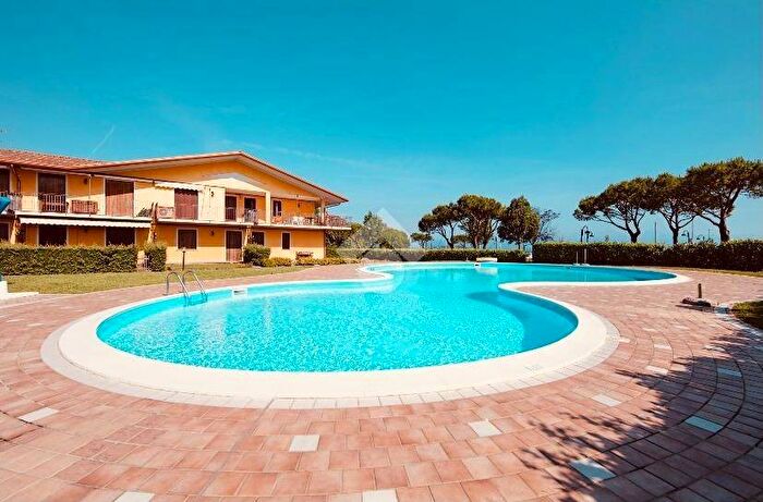 Appartamento bilocale in affitto in Via Verona, Centro, Sirmione