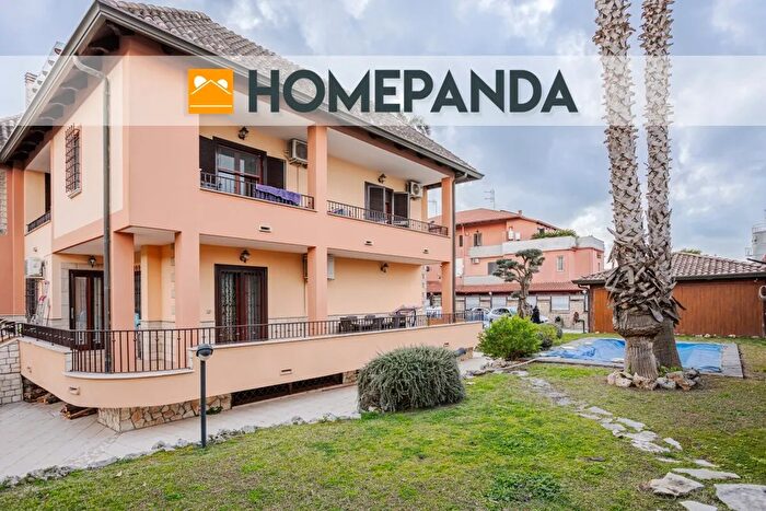 Casa con 6 locali in vendita in Corso Italia, Villaricca