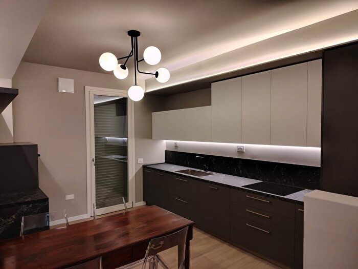 Appartamento trilocale in affitto in Vailate