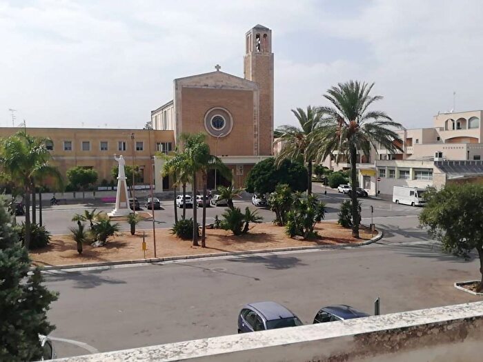 Appartamento con 5 locali in affitto in Via Francesco De Pinedo, Casale Materdomini, Brindisi