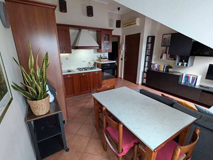 Appartamento bilocale in affitto in Via Mollieres, Pozzo Strada, Torino