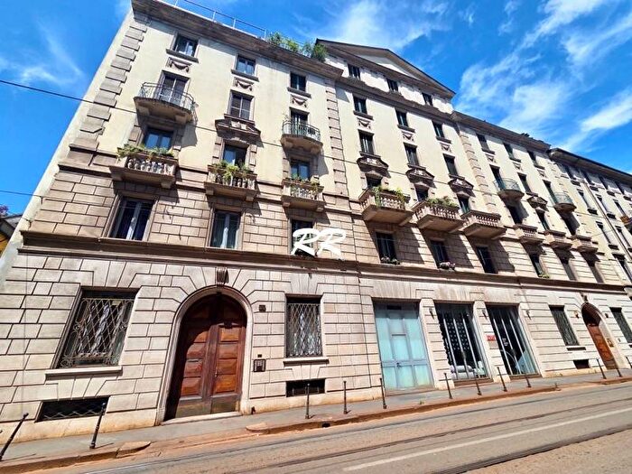 Appartamento bilocale in affitto in Via Gaspare Rosales, Garibaldi Corso Como, Milano
