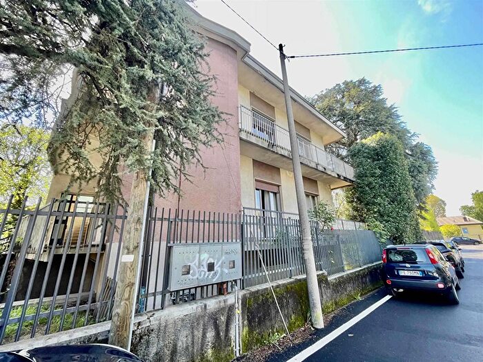 Appartamento quadrilocale in vendita in Mariano Comense, Mariano Comense