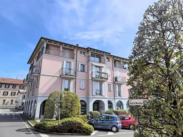 Appartamento trilocale in affitto in via Largo Caduti di Nassirya, Centro, Olgiate Comasco