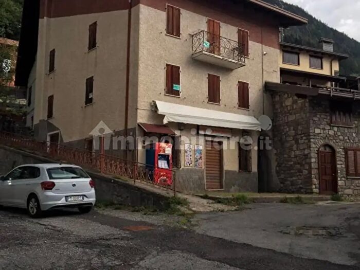 Casa con 10 locali in vendita in Via Presolana, Vilminore Di Scalve
