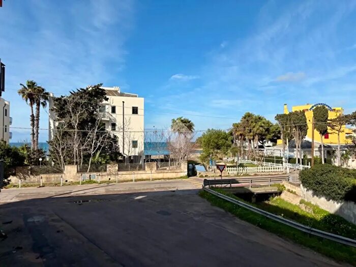 Appartamento trilocale in vendita in Via Centauro, Gallipoli