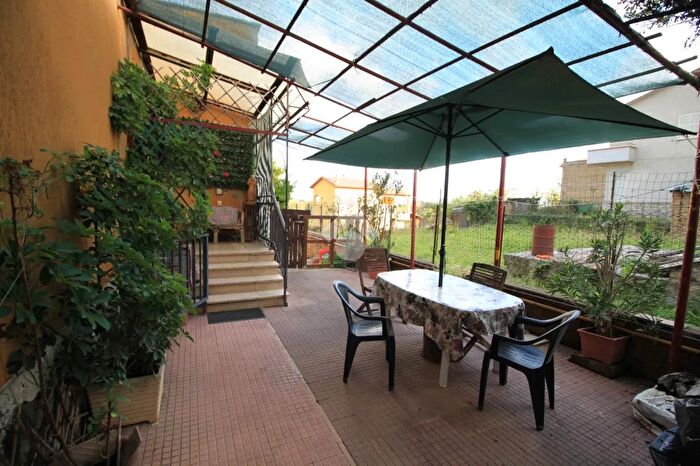 Casa con 7 locali in vendita in Via Mantova, Canino