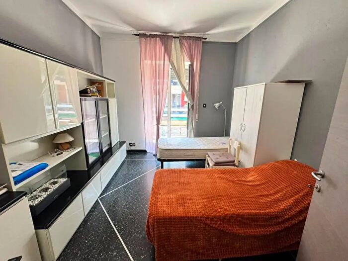 Appartamento con 5 locali in vendita in Via Carlo Orgiero, Genova