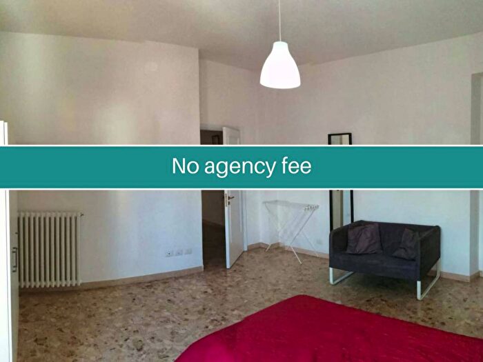 Appartamento con 5 locali in affitto in Via Francesco Baracca, Novoli, Firenze