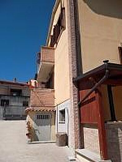 Casa con 5 locali in vendita in Scerni