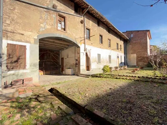 Casa con 6 locali in vendita in Piazza Mentana, Alessandria