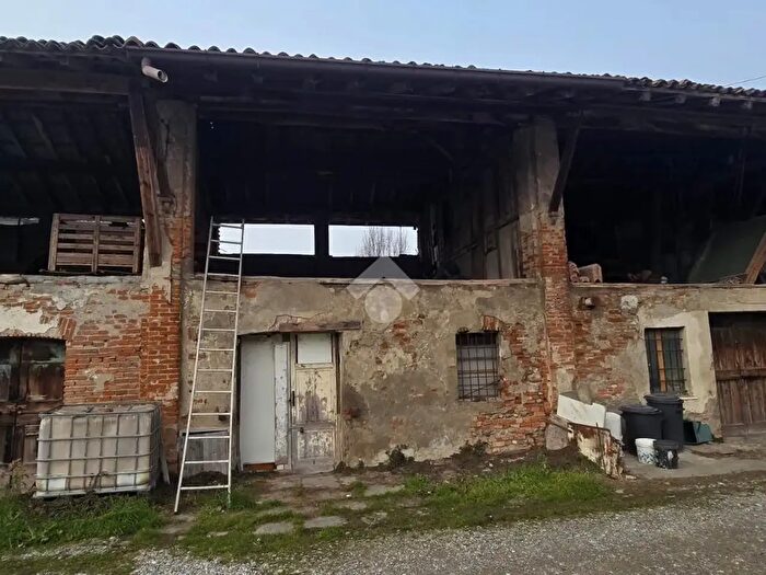 Casa trilocale in vendita in Via Cascina Secchi, Isso