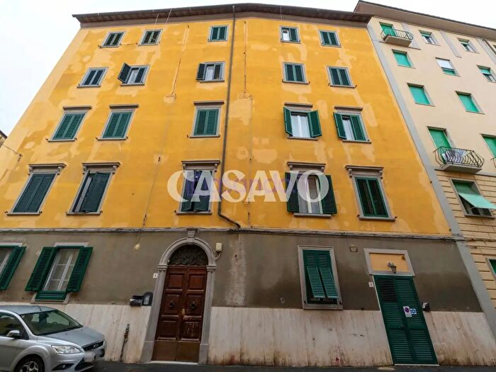 Appartamento quadrilocale in vendita in Via Crimea, Livorno