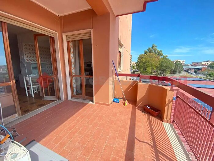 Appartamento trilocale in vendita in Via Domiziana Snc, Mondragone