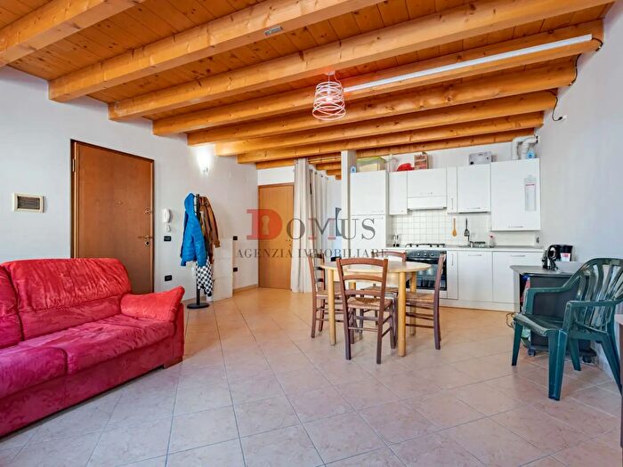 Appartamento bilocale in vendita in Via Ferrante Amedeo Mori, Goito