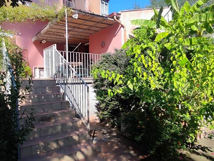 Appartamento monolocale in affitto in Via Provinciale, Centro, Aci Castello