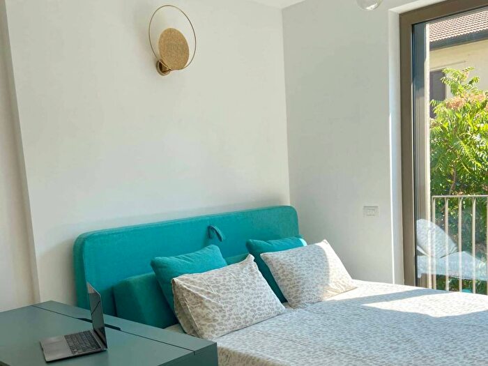 Appartamento trilocale in affitto in Via Giuseppe Compagnoni, Plebisciti Susa, Milano