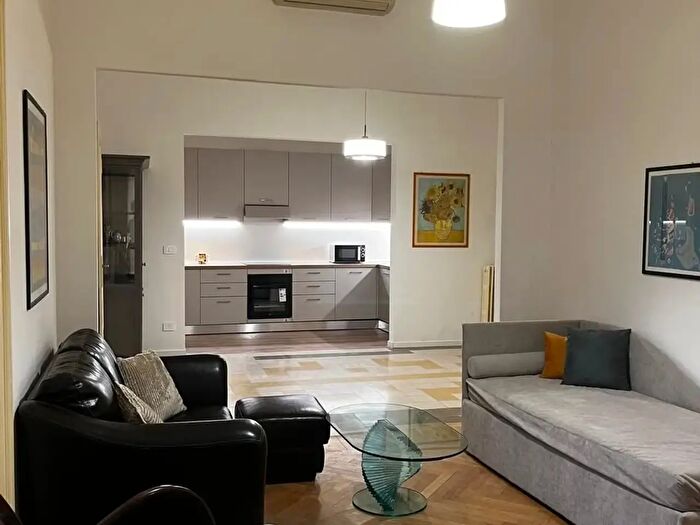 Appartamento trilocale in affitto in Via Benedetto Marcello, Milano