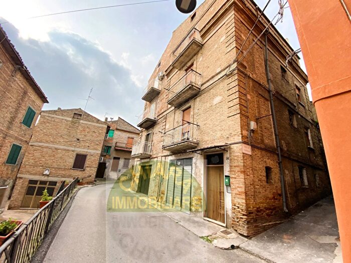Casa con 5 locali in vendita in Via Giovannella del Borgo, Monteodorisio