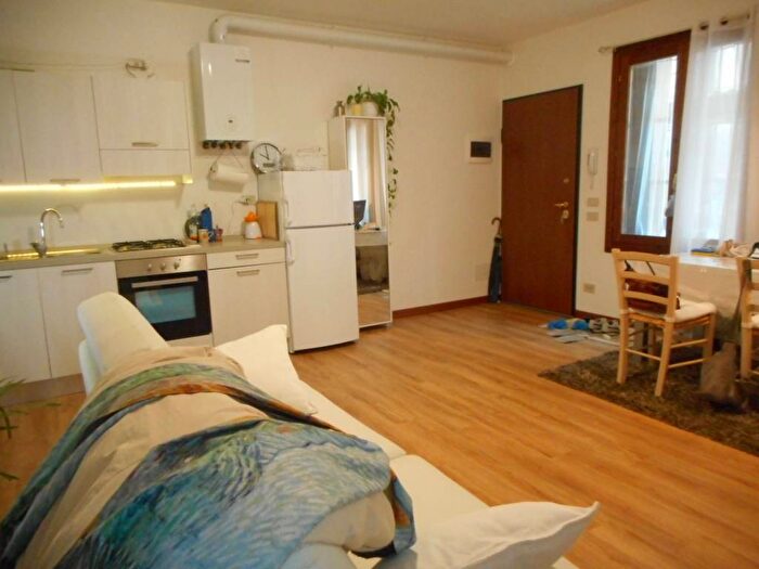 Appartamento bilocale in affitto in Borgo Casale, Stadio Borgo Casale, Vicenza