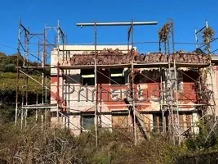 Casa con 8 locali in vendita in Via Pignatte, Colognola Ai Colli