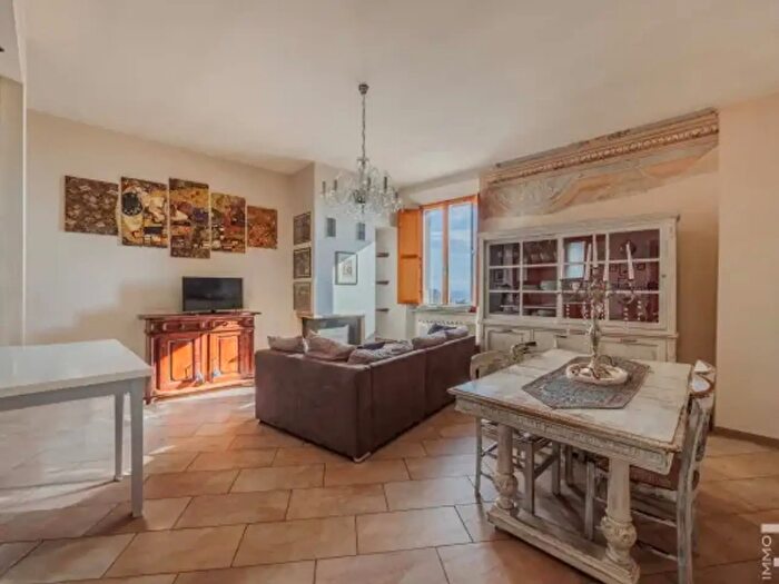 Appartamento quadrilocale in vendita in Via Umberto I, Sinalunga