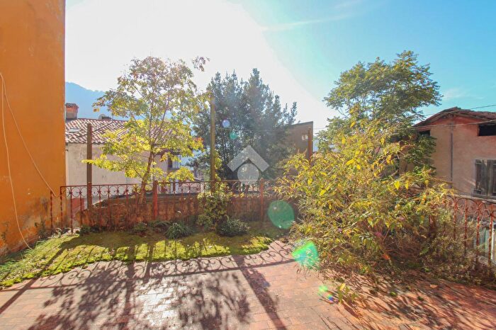 Appartamento trilocale in vendita in Via Roma, Lumezzane