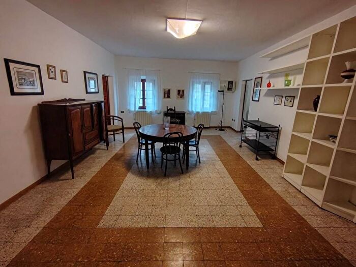 Appartamento con 6 locali in affitto in Centro, Peccioli