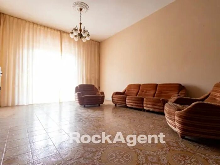 Appartamento trilocale in vendita in Via Conti di Loritello B, Catanzaro