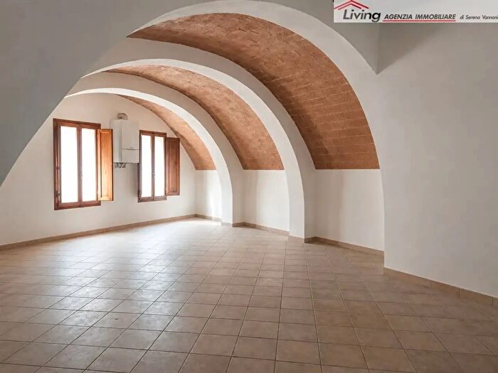 Appartamento con 5 locali in vendita in Siena