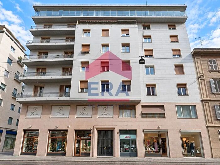 Appartamento trilocale in affitto in Corso Genova, Milano