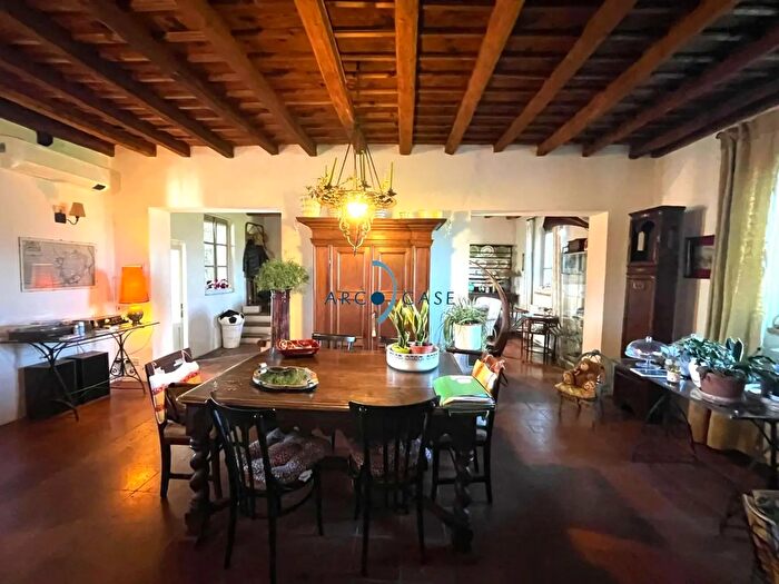 Casa con 10 locali in vendita in Via San Benedetto, Cremosano