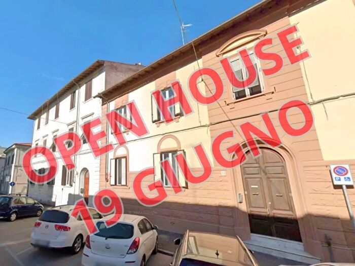 Appartamento con 6 locali in vendita in Livorno