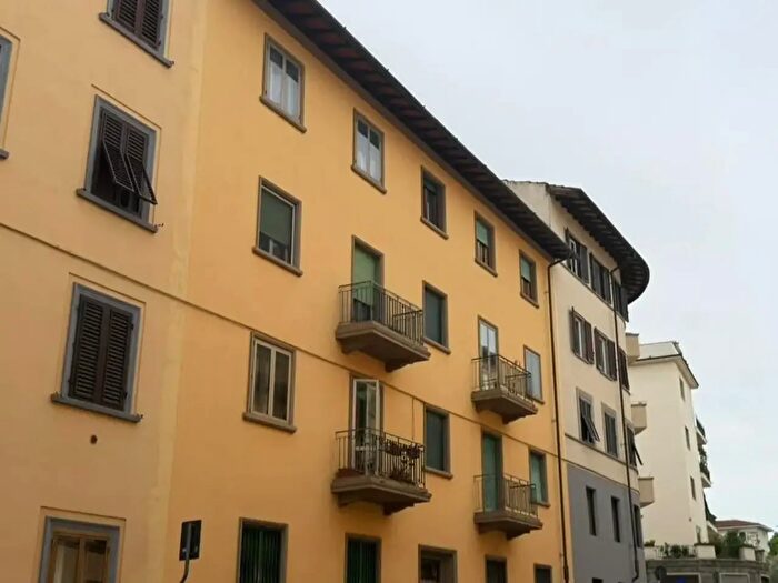 Appartamento trilocale in vendita in Via Celso, Firenze