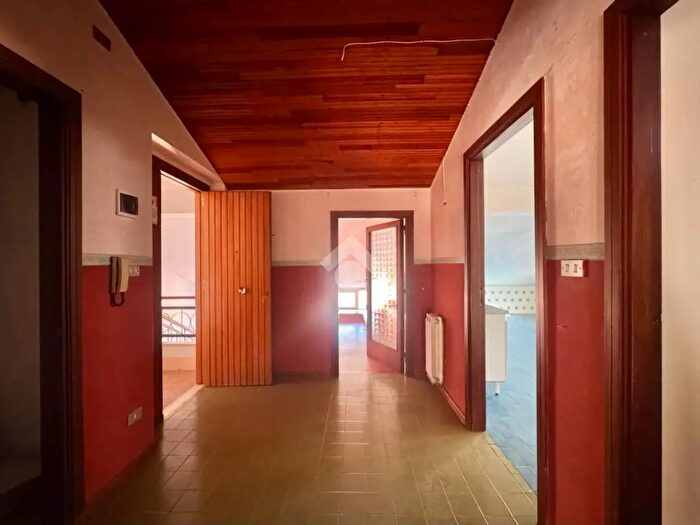 Appartamento quadrilocale in vendita in Viale Giovanni XXIII, Bosa