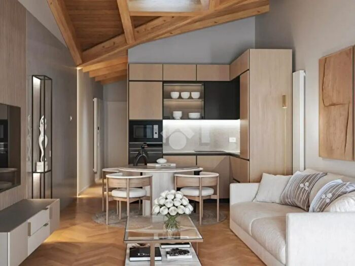 Appartamento quadrilocale in vendita in Via Giuseppe Garibaldi, San Felice Del Benaco