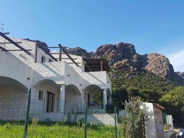 Casa trilocale in vendita in Giuncana, Viddalba