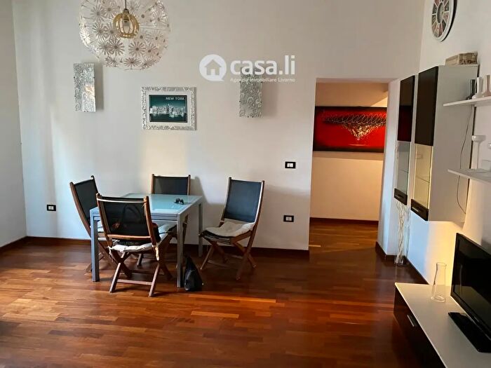 Appartamento trilocale in vendita in Via della Pina d'Oro, Livorno