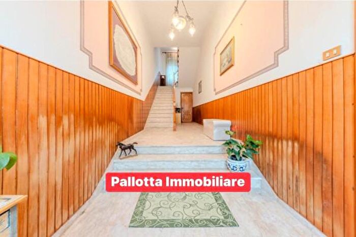 Appartamento con 5 locali in vendita in Via Giuseppe Garibaldi, Marta