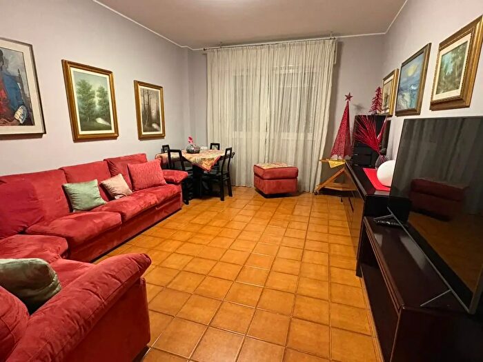 Appartamento trilocale in affitto in Via Francesco Cilea, Milano