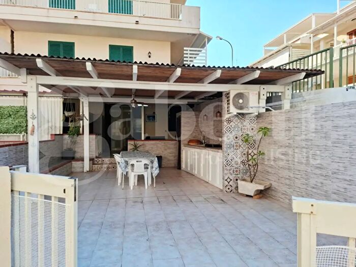 Appartamento trilocale in vendita in Via Bengasi Snc, Ragusa