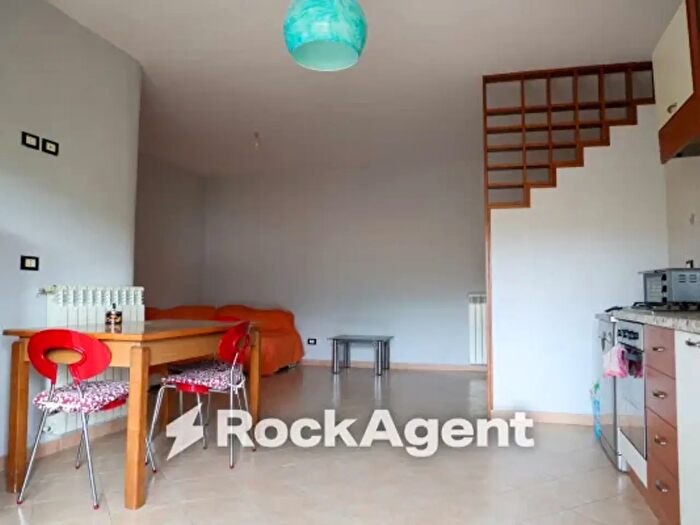 Appartamento quadrilocale in vendita in Via Martiri di Nassirya, San Floro
