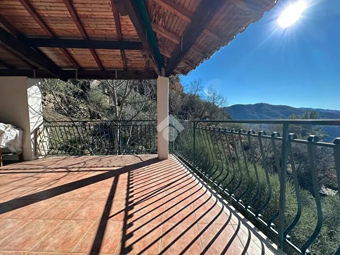 Casa trilocale in vendita in Regione Bunda, Pigna