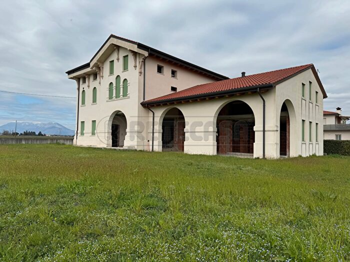 Casa in vendita in Via Agosta, Sandrigo