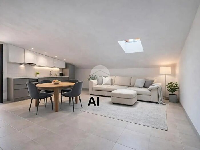 Appartamento trilocale in vendita in Via Cristoforo Colombo, Montalto Uffugo