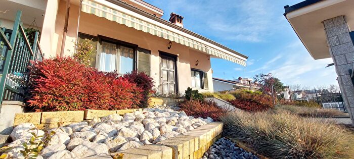 Casa con 7 locali in vendita in Airasca