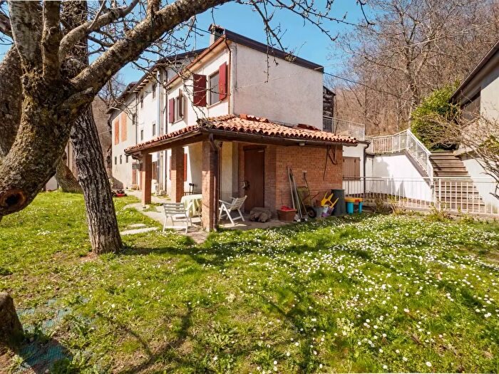 Casa con 5 locali in affitto in Frassinoro