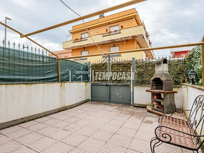 Appartamento bilocale in vendita in Via Castel Sardo, Fiumicino