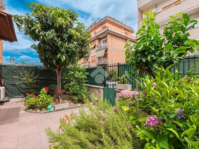 Appartamento bilocale in vendita in Via Gerolamo Mercuriale, Roma