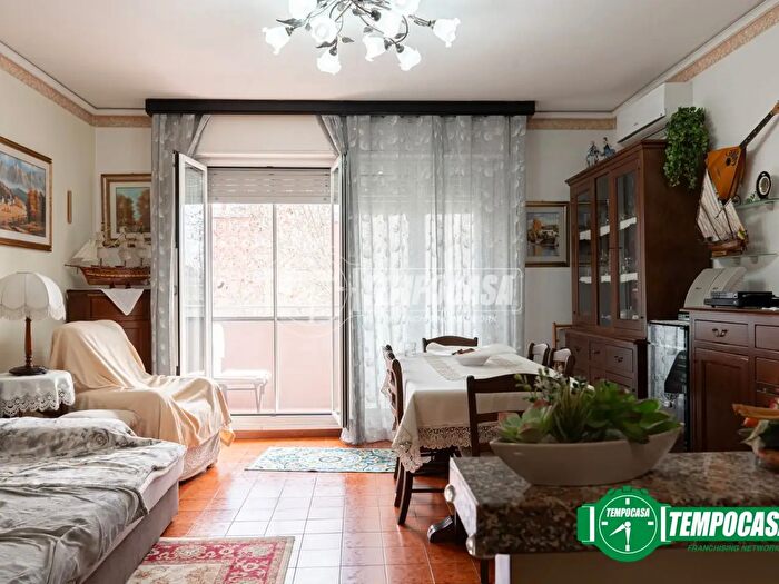 Appartamento trilocale in vendita in Milano